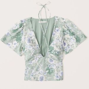 Abercrombie & Fitch Cropped Floral Blouse